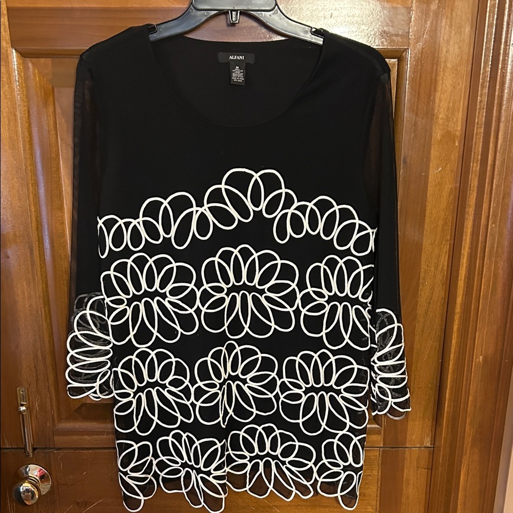 Alfani Black and White Floral Women's Top